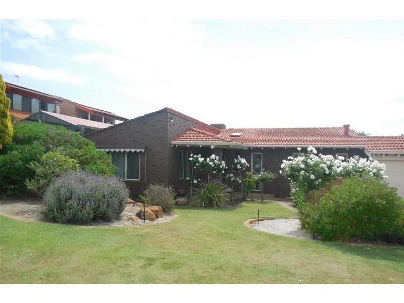 9 Salmond Way, Bull Creek WA 6149