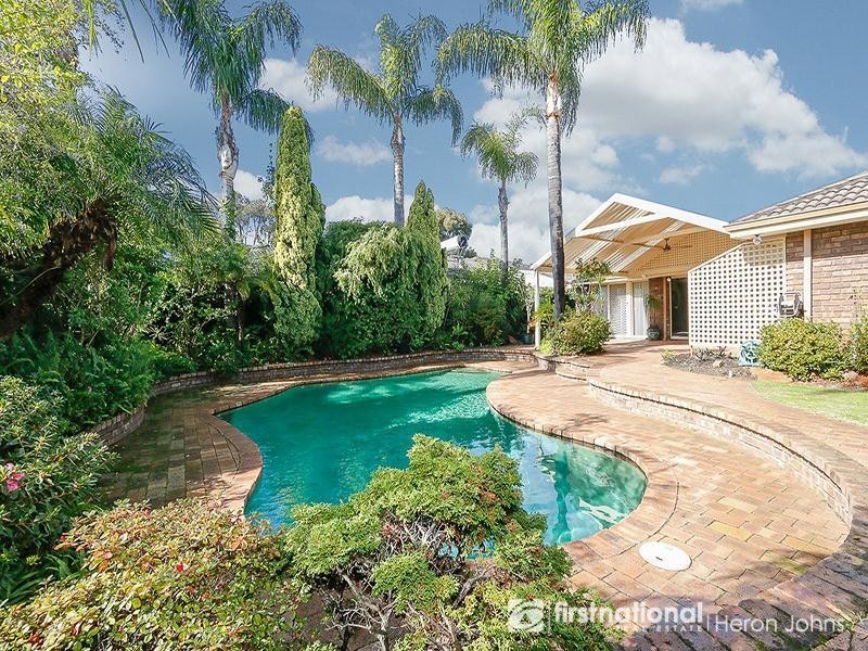 13 Clarke Way, Bateman WA 6150