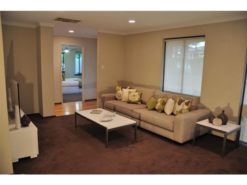 36 Broadhurst Crescent, Bateman WA 6150