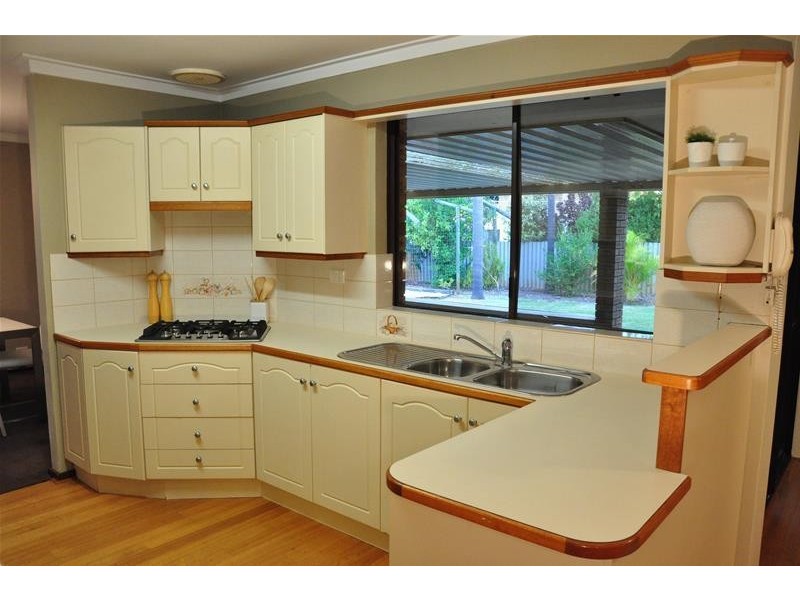 36 Broadhurst Crescent, Bateman WA 6150