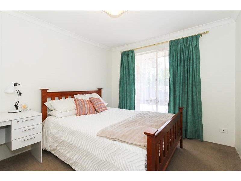 42 Urbahns Crescent, Bateman WA 6150