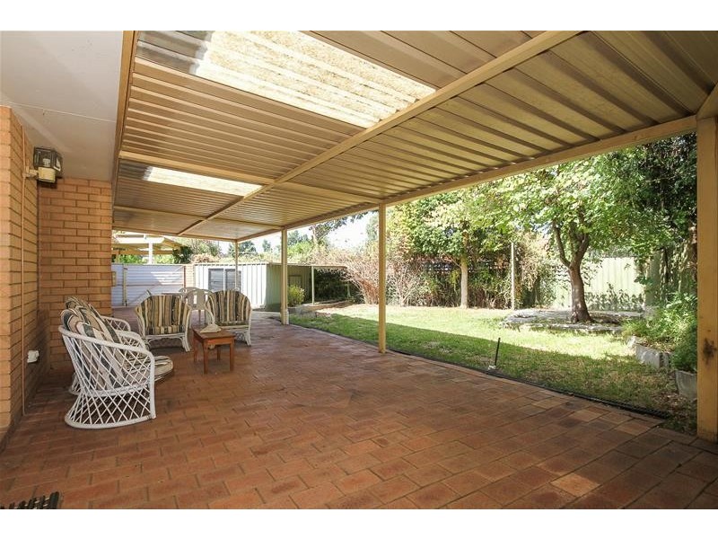 42 Urbahns Crescent, Bateman WA 6150