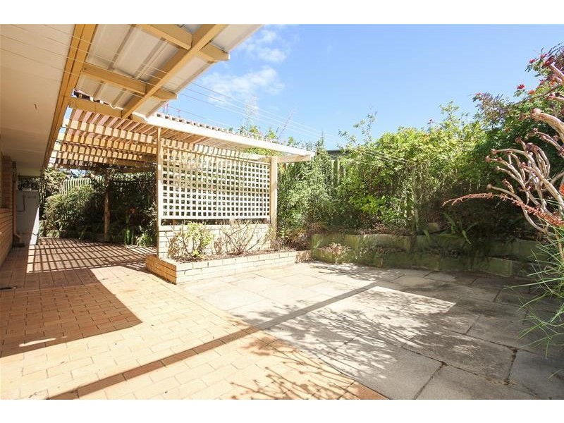 42 Urbahns Crescent, Bateman WA 6150