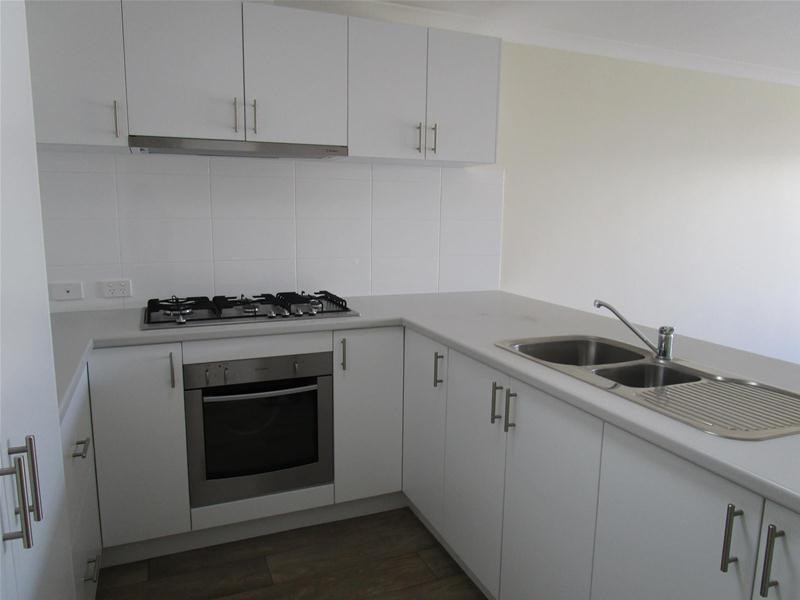 18 Shimmer Street, Wellard WA 6170