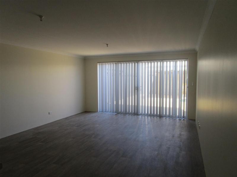 18 Shimmer Street, Wellard WA 6170