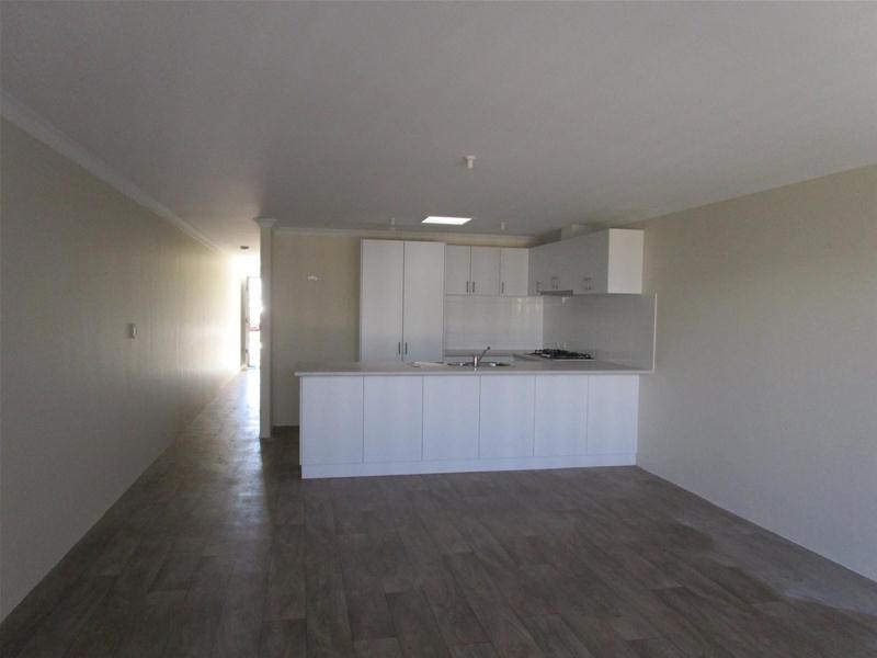 18 Shimmer Street, Wellard WA 6170