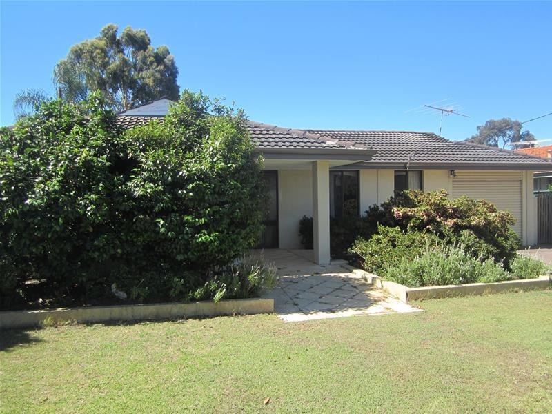 4 Paperbark Drive, Willetton WA 6155