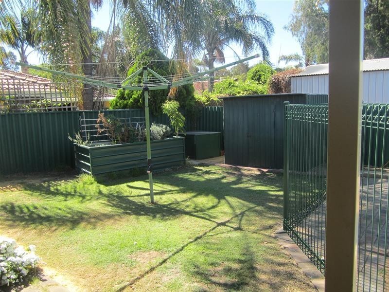 4 Paperbark Drive, Willetton WA 6155