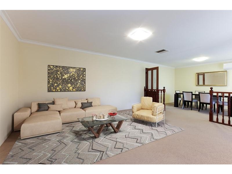 8 Stephenson Gardens, Winthrop WA 6150