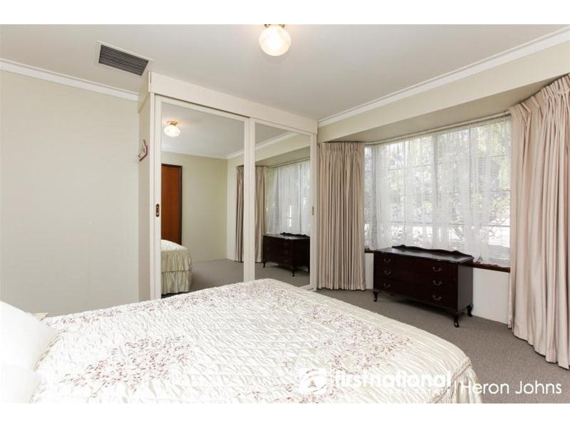 8 Stephenson Gardens, Winthrop WA 6150