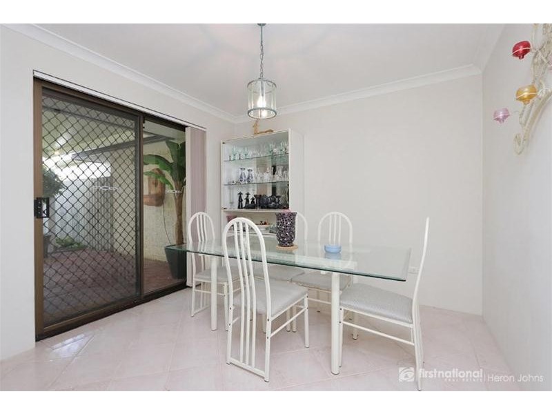 2/15 Rentney Way, Willetton WA 6155