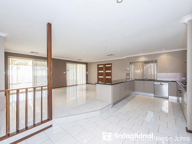 7 Waltham Court, Bateman WA 6150