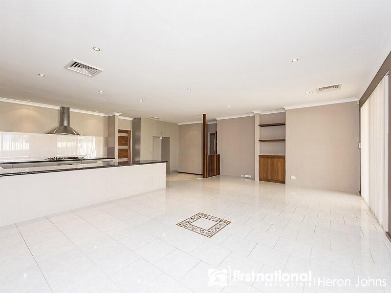 7 Waltham Court, Bateman WA 6150