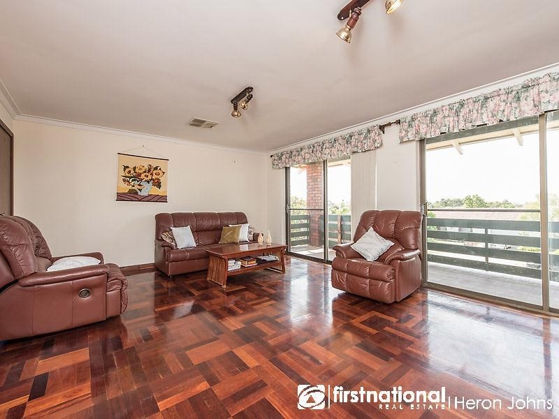 17 Salmond Way, Bull Creek WA 6149