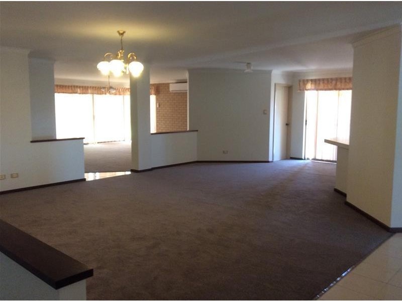 19 Northmore Crescent, Winthrop WA 6150