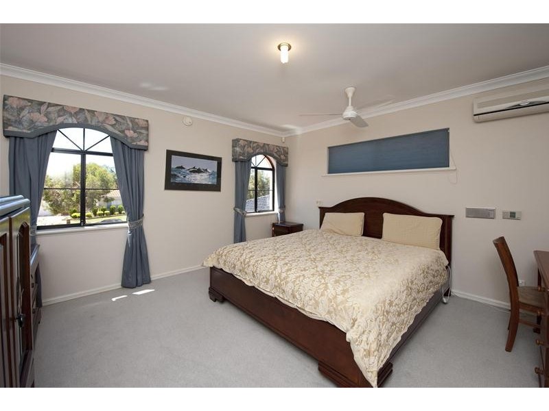 7 Wilding Place, Bull Creek WA 6149