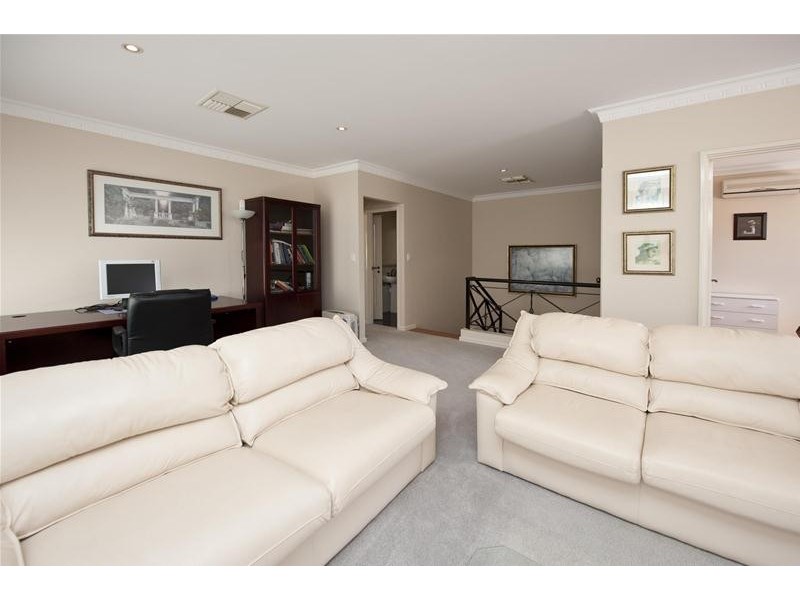 7 Wilding Place, Bull Creek WA 6149