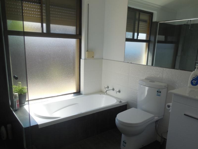 16 Findlay Road, Leeming WA 6149