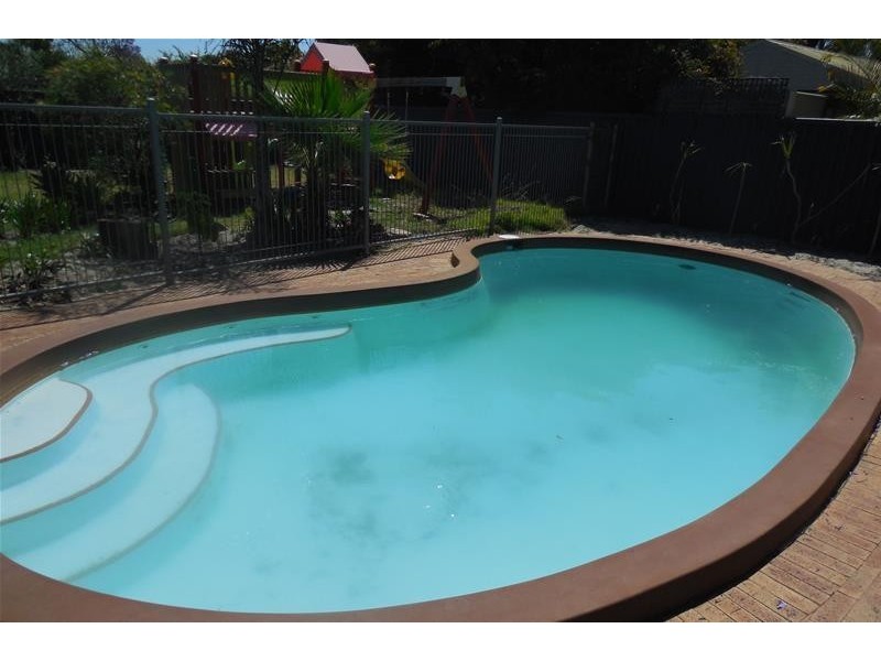 16 Findlay Road, Leeming WA 6149