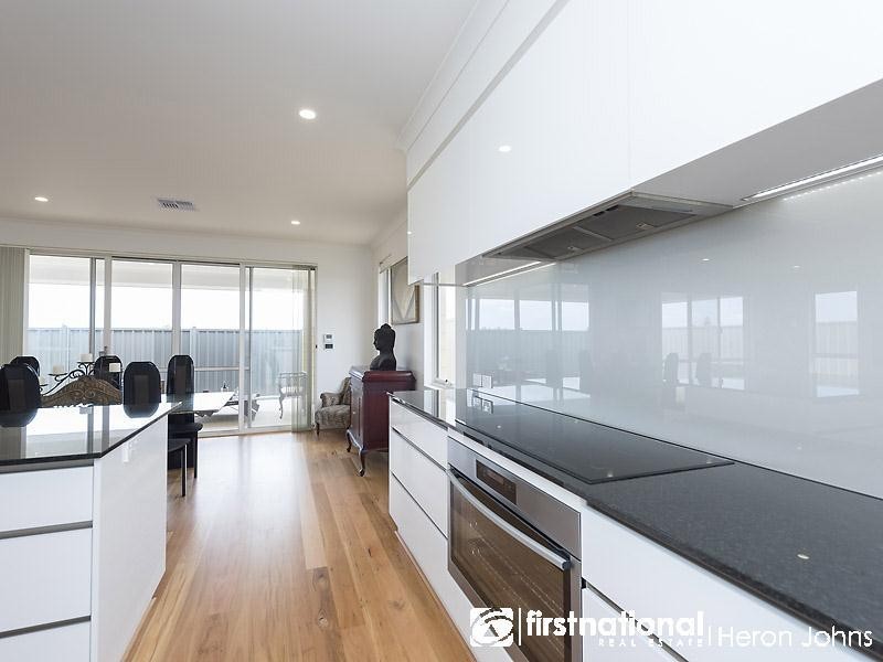 33 Longford Road, Beaconsfield WA 6162