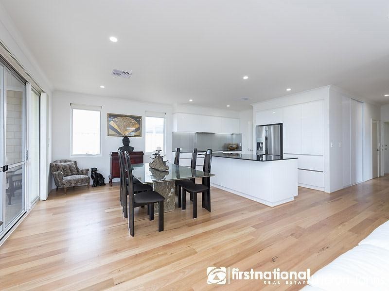 33 Longford Road, Beaconsfield WA 6162