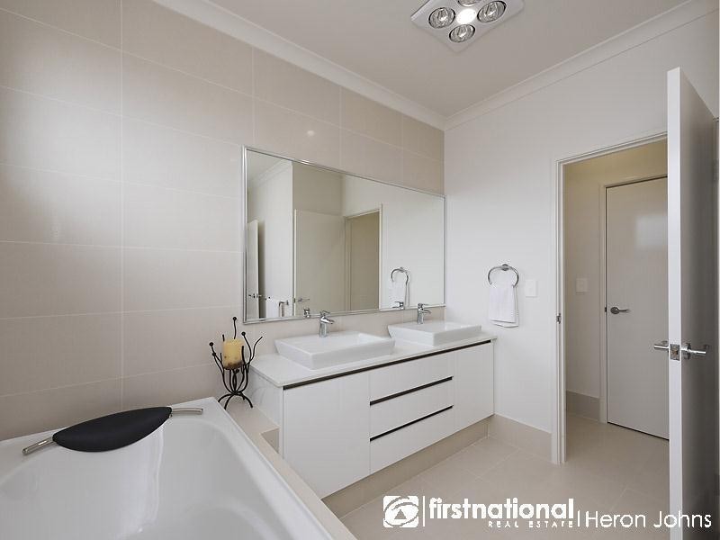 33 Longford Road, Beaconsfield WA 6162