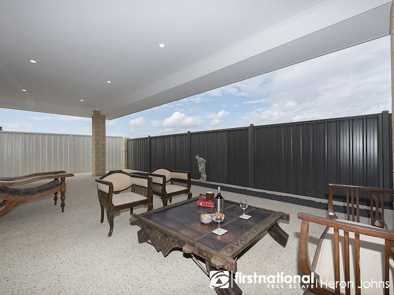 33 Longford Road, Beaconsfield WA 6162