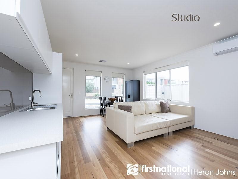 33 Longford Road, Beaconsfield WA 6162