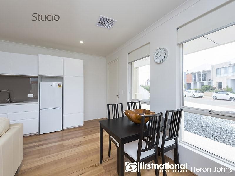 33 Longford Road, Beaconsfield WA 6162