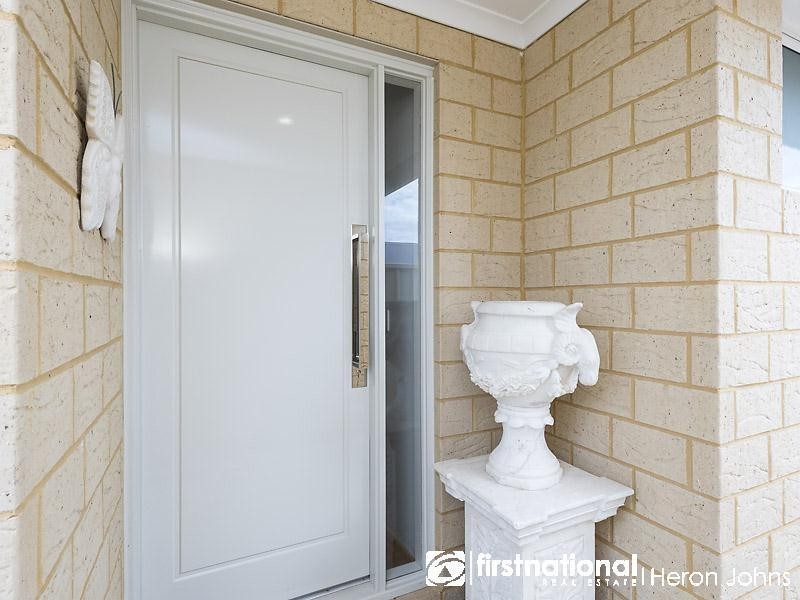 33 Longford Road, Beaconsfield WA 6162