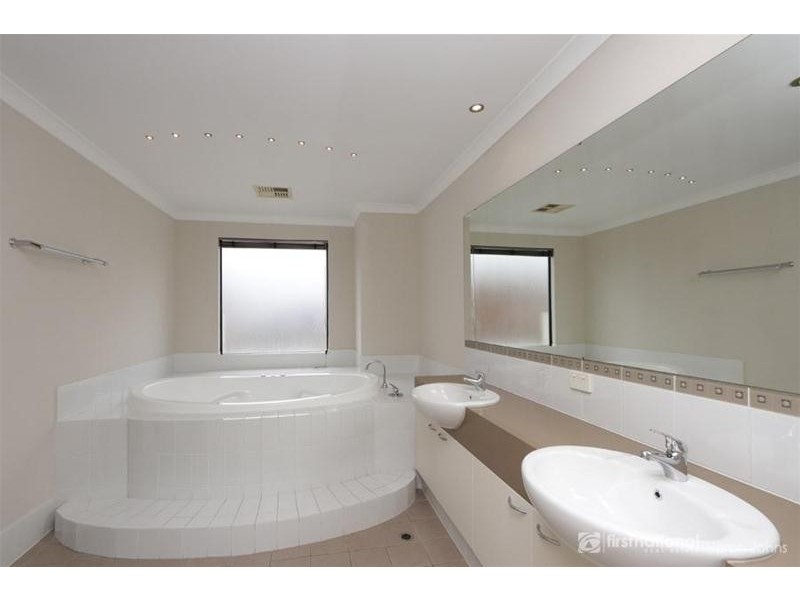 2/51 Tidewater Way, Ascot WA 6104