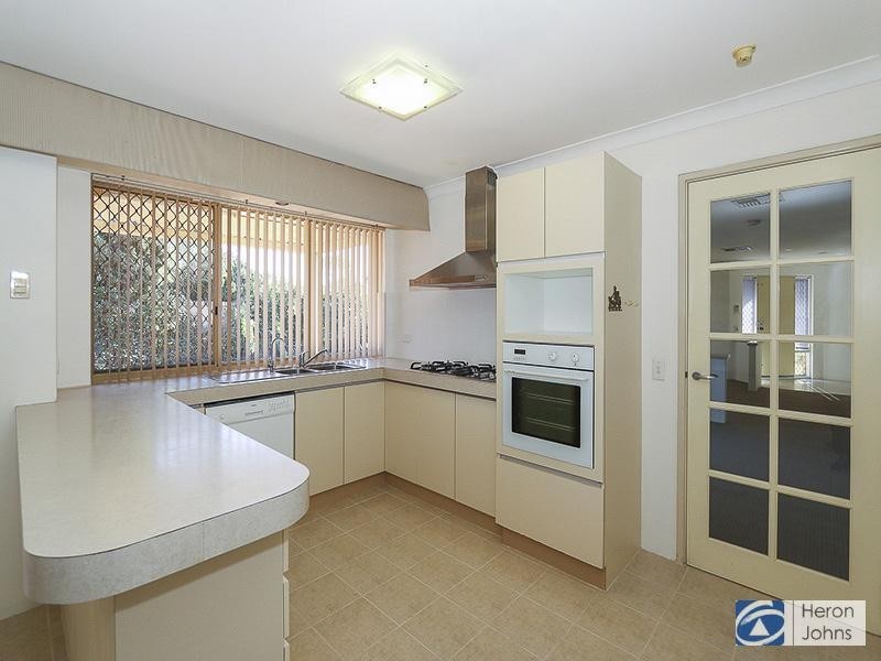 3 McGowan Cove, Bateman WA 6150