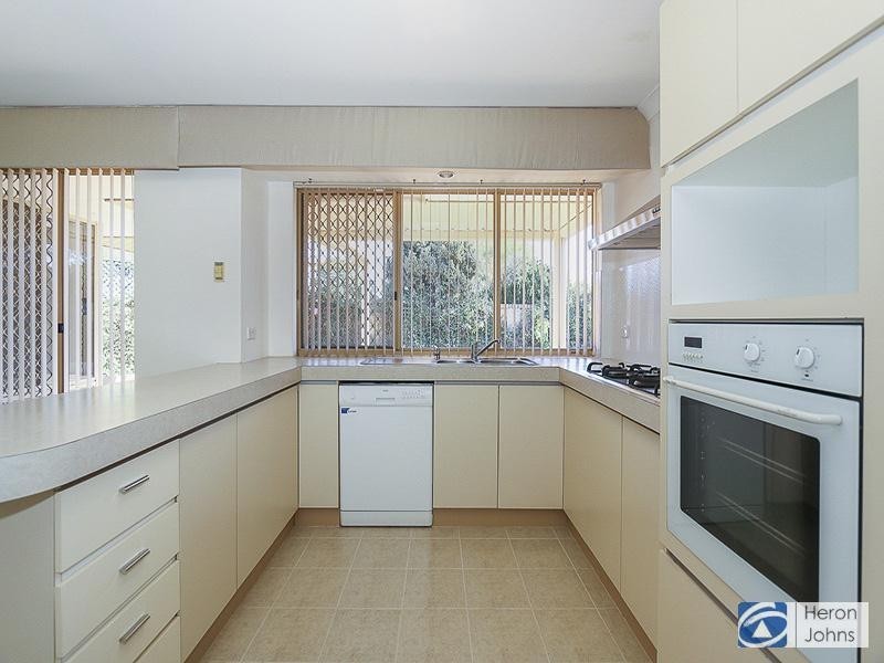 3 McGowan Cove, Bateman WA 6150