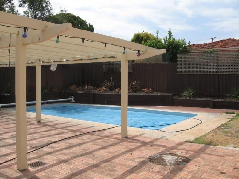 5 Gleddon Road, Bull Creek WA 6149