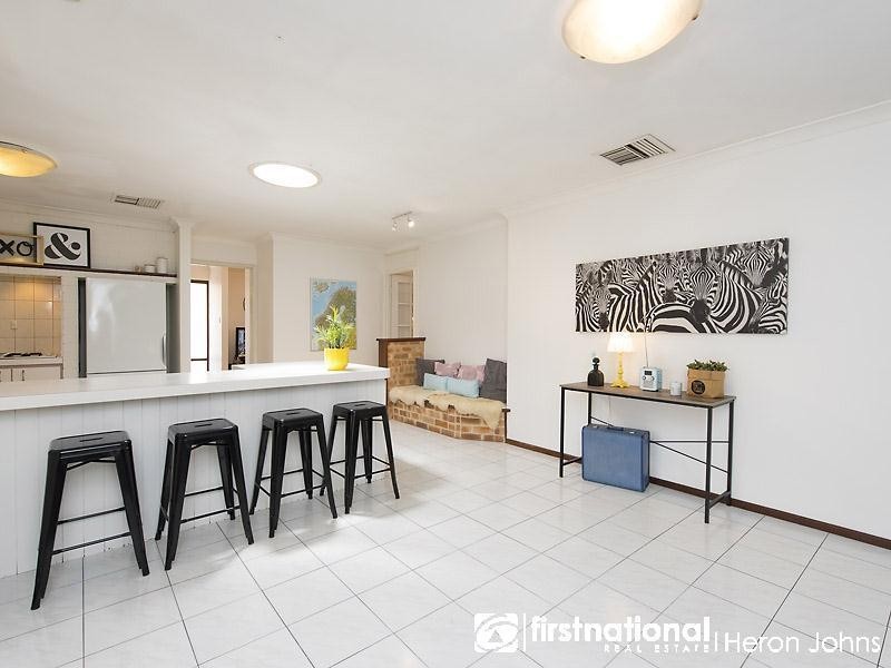 16 Broadhurst Crescent, Bateman WA 6150