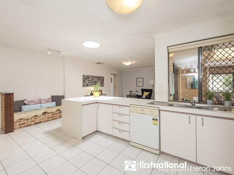 16 Broadhurst Crescent, Bateman WA 6150
