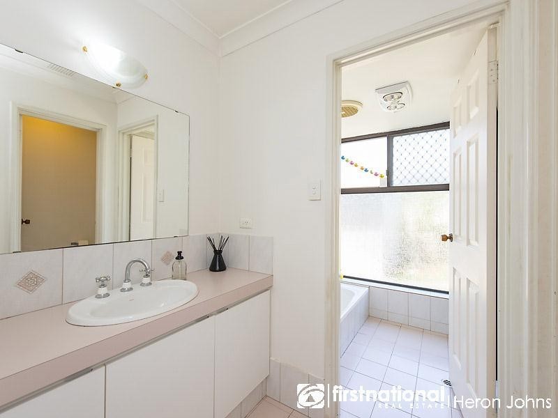 16 Broadhurst Crescent, Bateman WA 6150