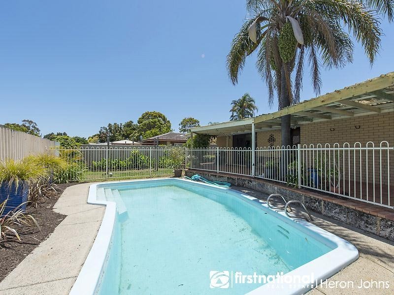 16 Broadhurst Crescent, Bateman WA 6150