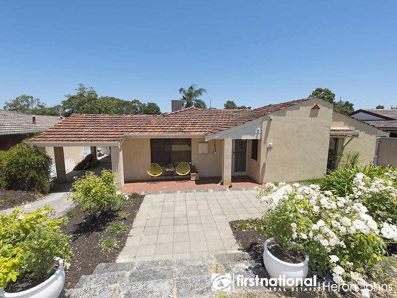 16 Broadhurst Crescent, Bateman WA 6150