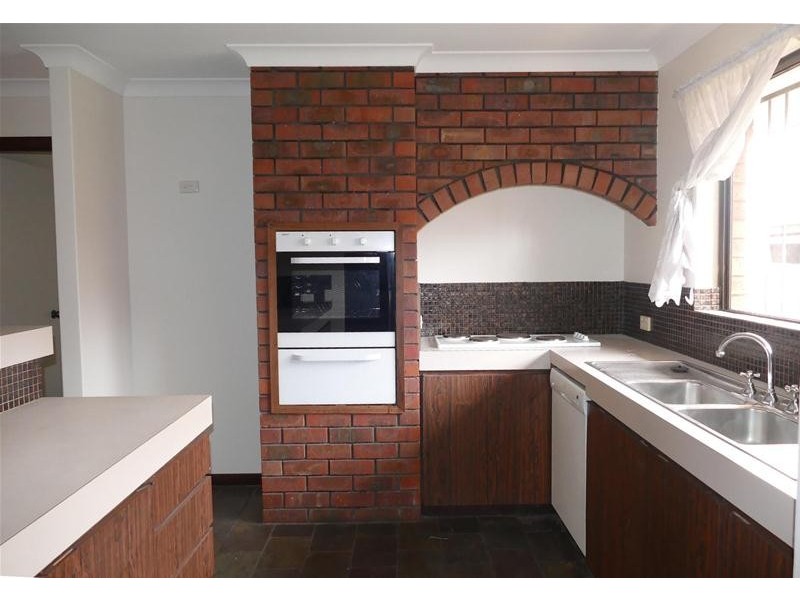 36 Matthew Avenue, Leeming WA 6149