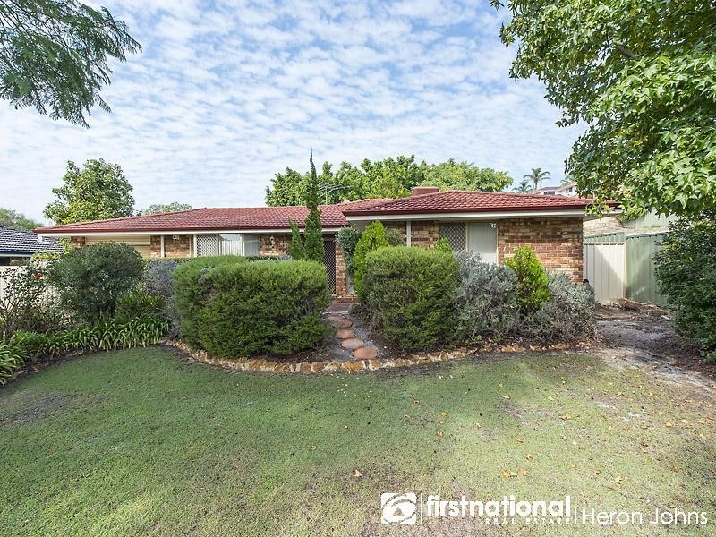 44 Hillock Circle, Leeming WA 6149