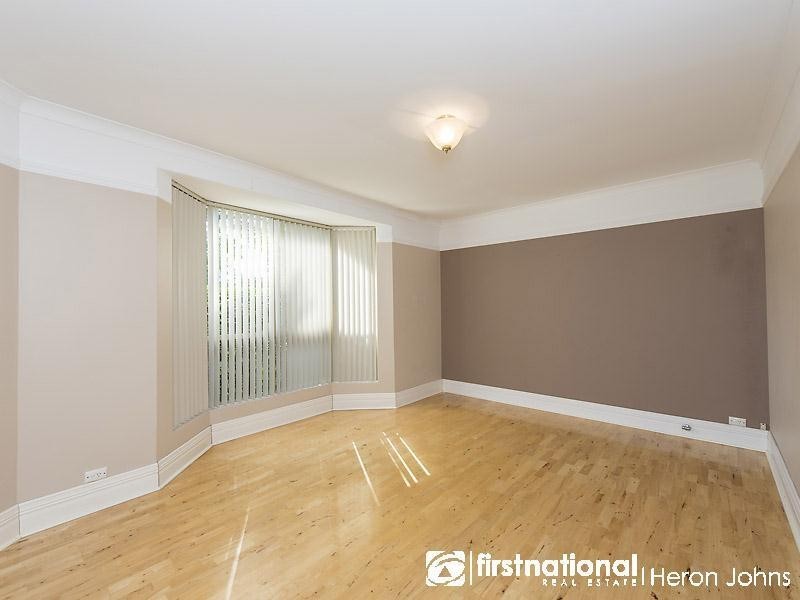 44 Hillock Circle, Leeming WA 6149