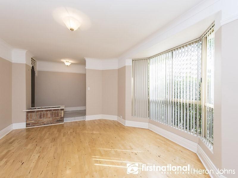 44 Hillock Circle, Leeming WA 6149