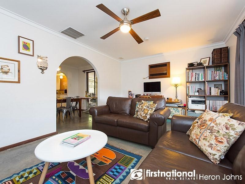 8 Salmond Way, Bull Creek WA 6149