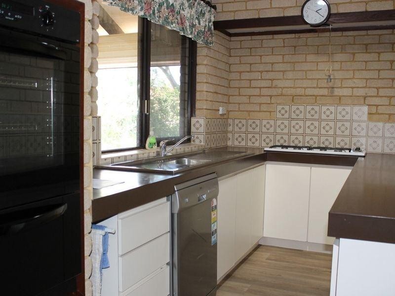 6 Nigel Court, Leeming WA 6149