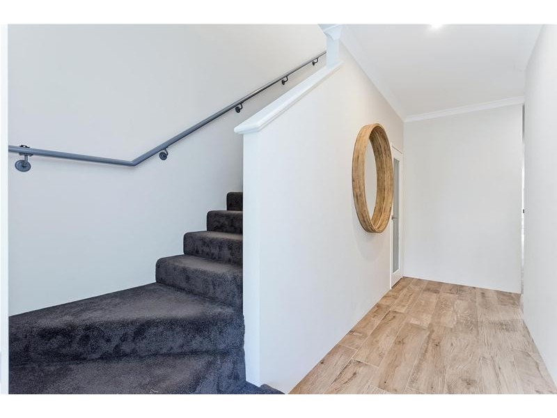 12B Mandala Crescent, Bateman WA 6150