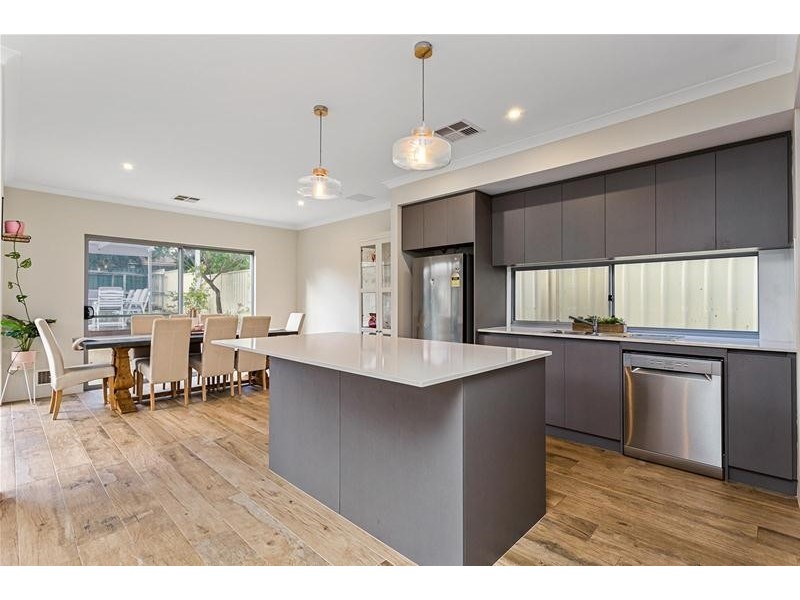 12B Mandala Crescent, Bateman WA 6150