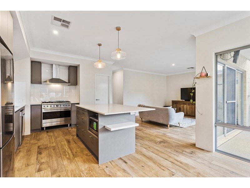 12B Mandala Crescent, Bateman WA 6150