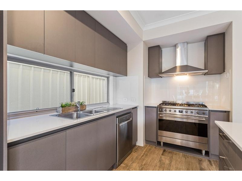 12B Mandala Crescent, Bateman WA 6150