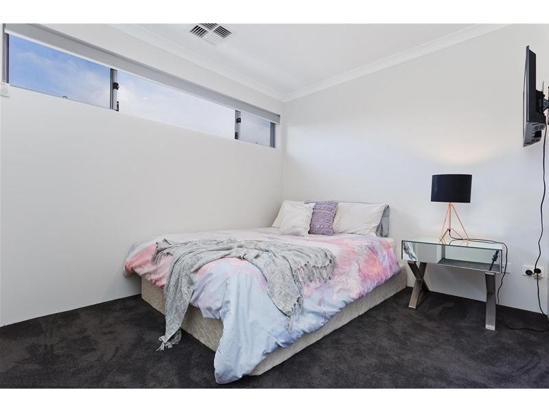 12B Mandala Crescent, Bateman WA 6150